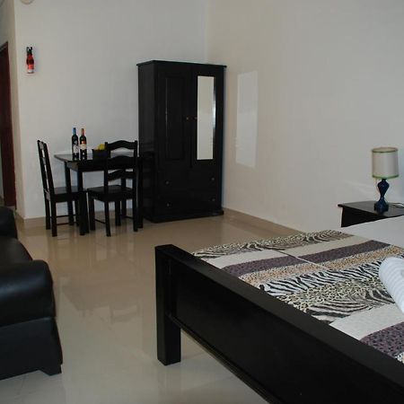 סן פדרו Hotel Coastalbay 2 & Golf Cart Rental מראה חיצוני תמונה
