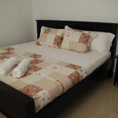 סן פדרו Hotel Coastalbay 2 & Golf Cart Rental מראה חיצוני תמונה