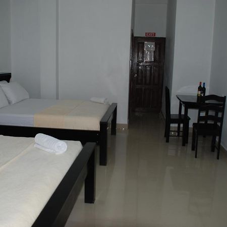 סן פדרו Hotel Coastalbay 2 & Golf Cart Rental מראה חיצוני תמונה