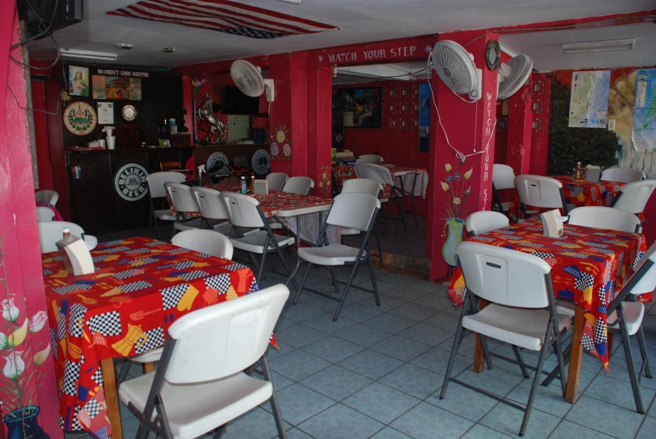 סן פדרו Hotel Coastalbay 2 & Golf Cart Rental מראה חיצוני תמונה