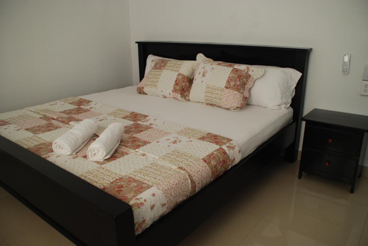 סן פדרו Hotel Coastalbay 2 & Golf Cart Rental מראה חיצוני תמונה